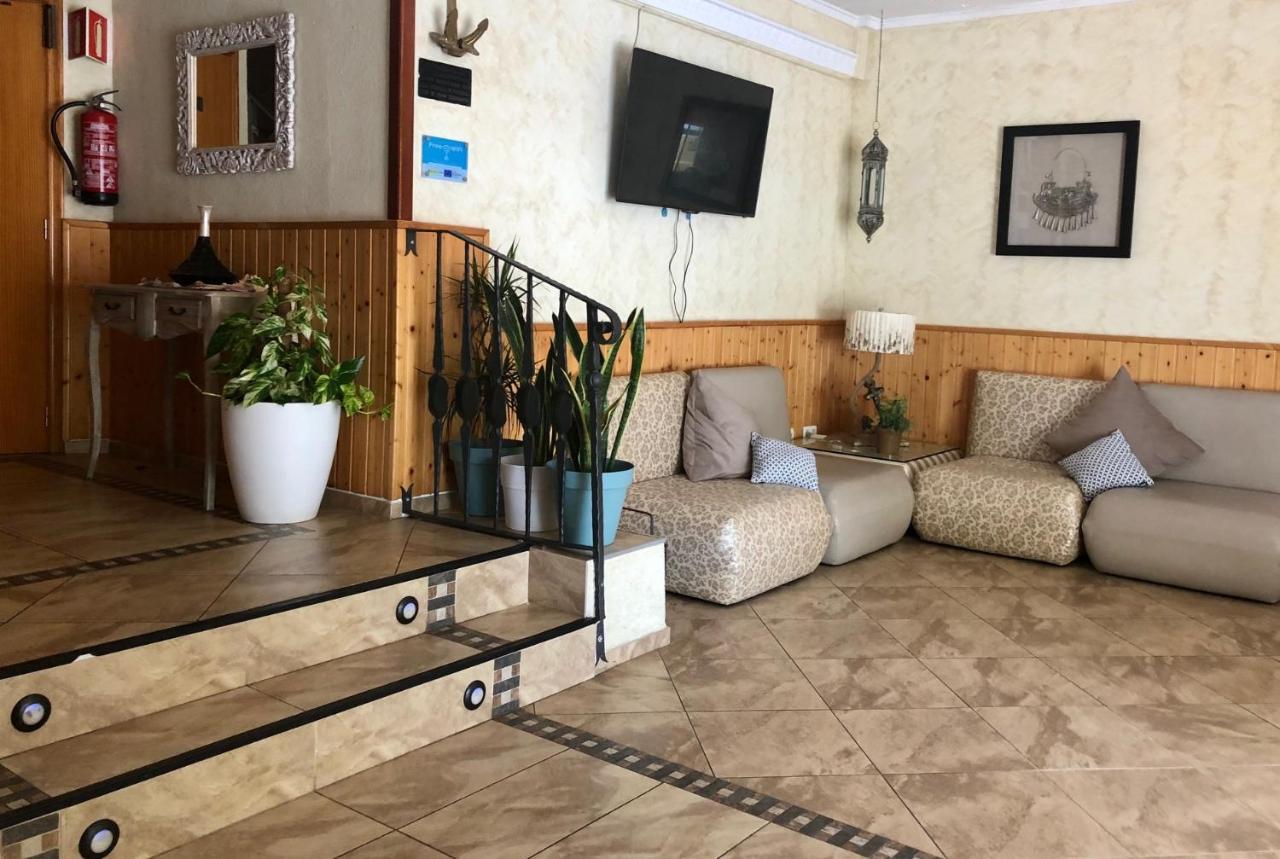 Hotel Ancla Оропеса дел Мар Екстериор снимка