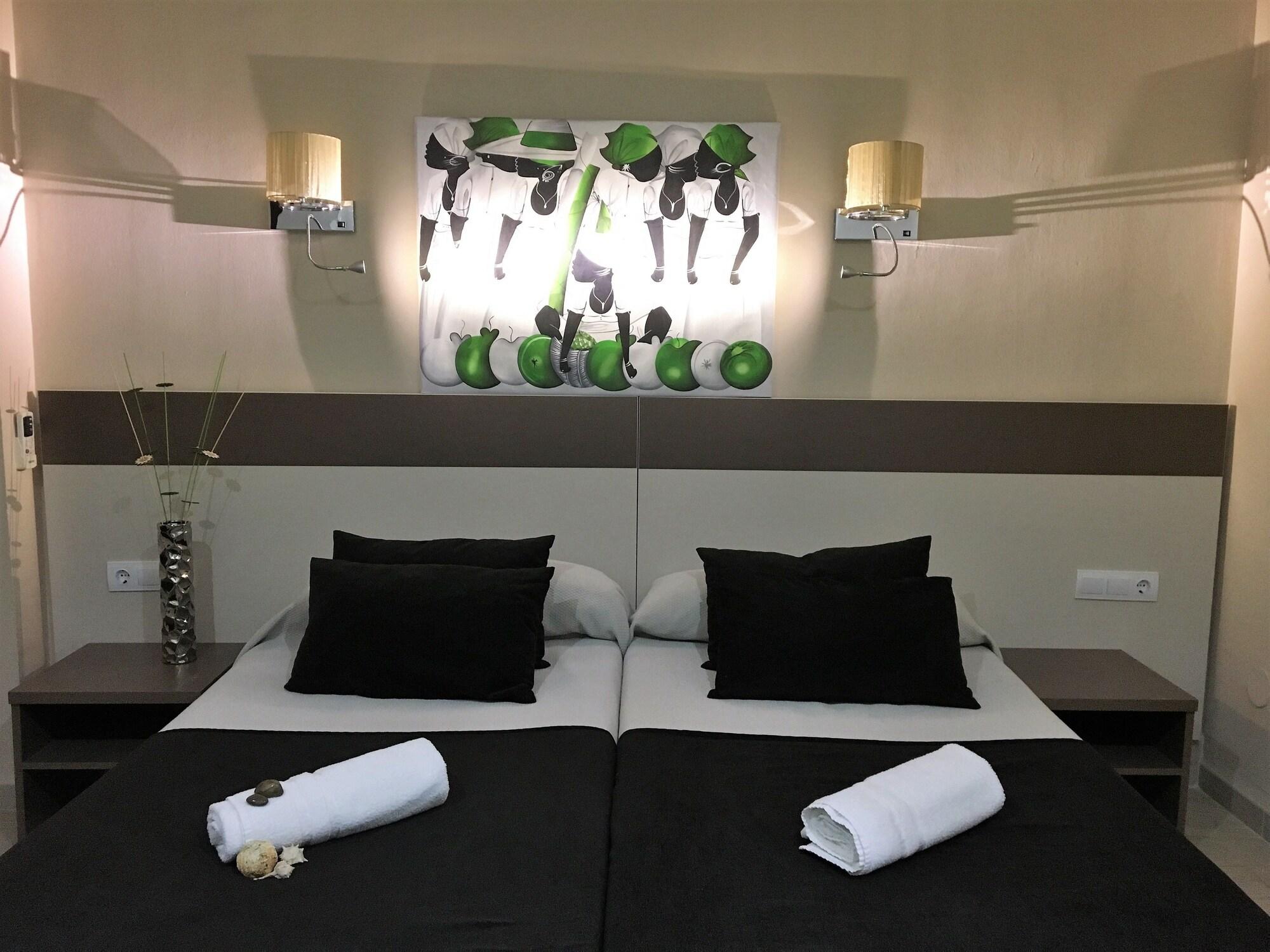 Hotel Ancla Оропеса дел Мар Екстериор снимка