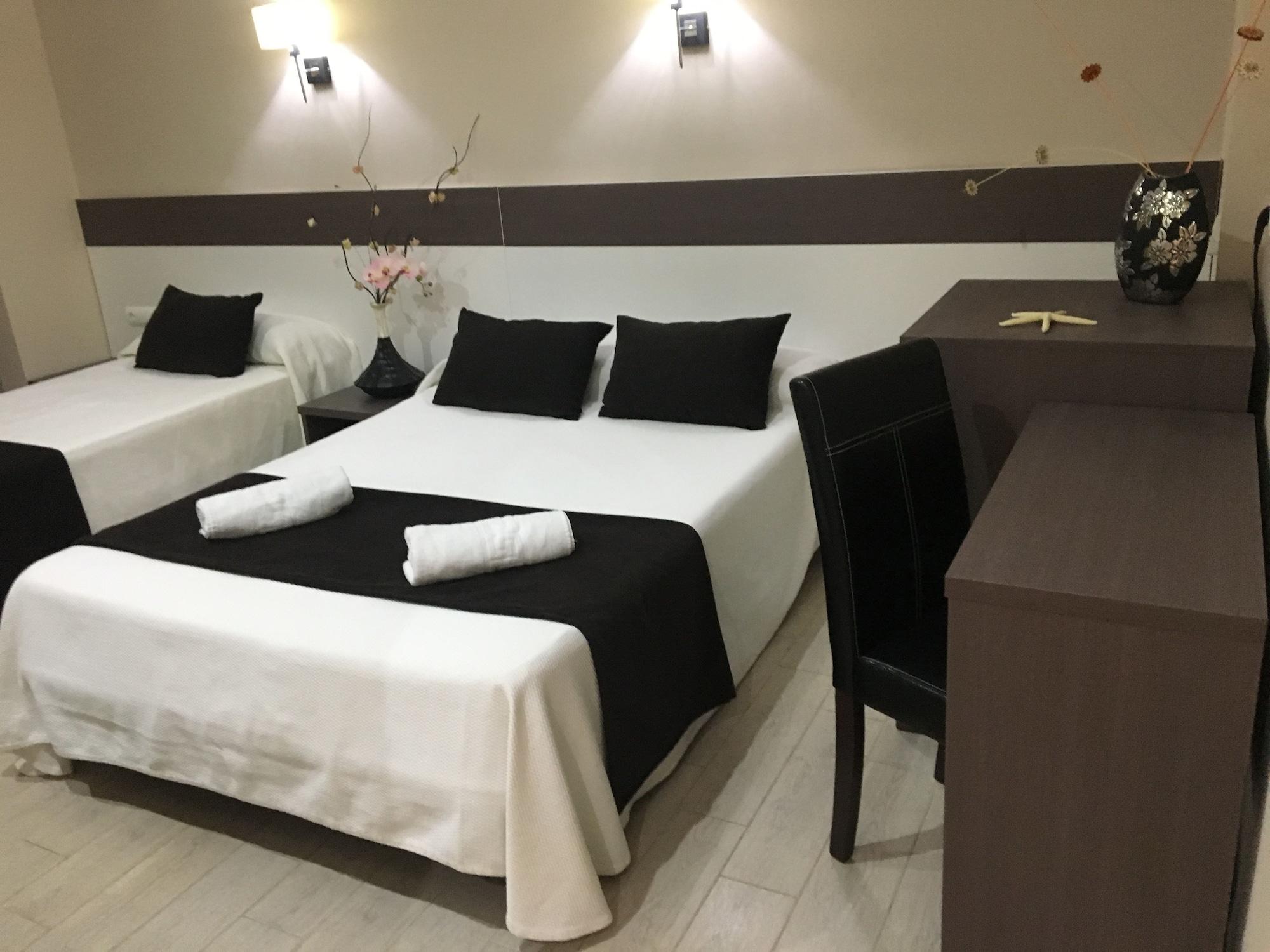 Hotel Ancla Оропеса дел Мар Екстериор снимка