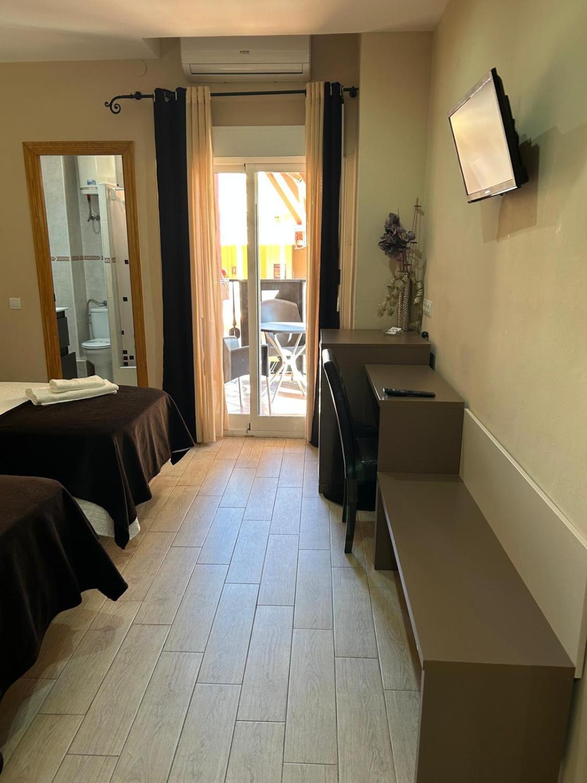 Hotel Ancla Оропеса дел Мар Екстериор снимка
