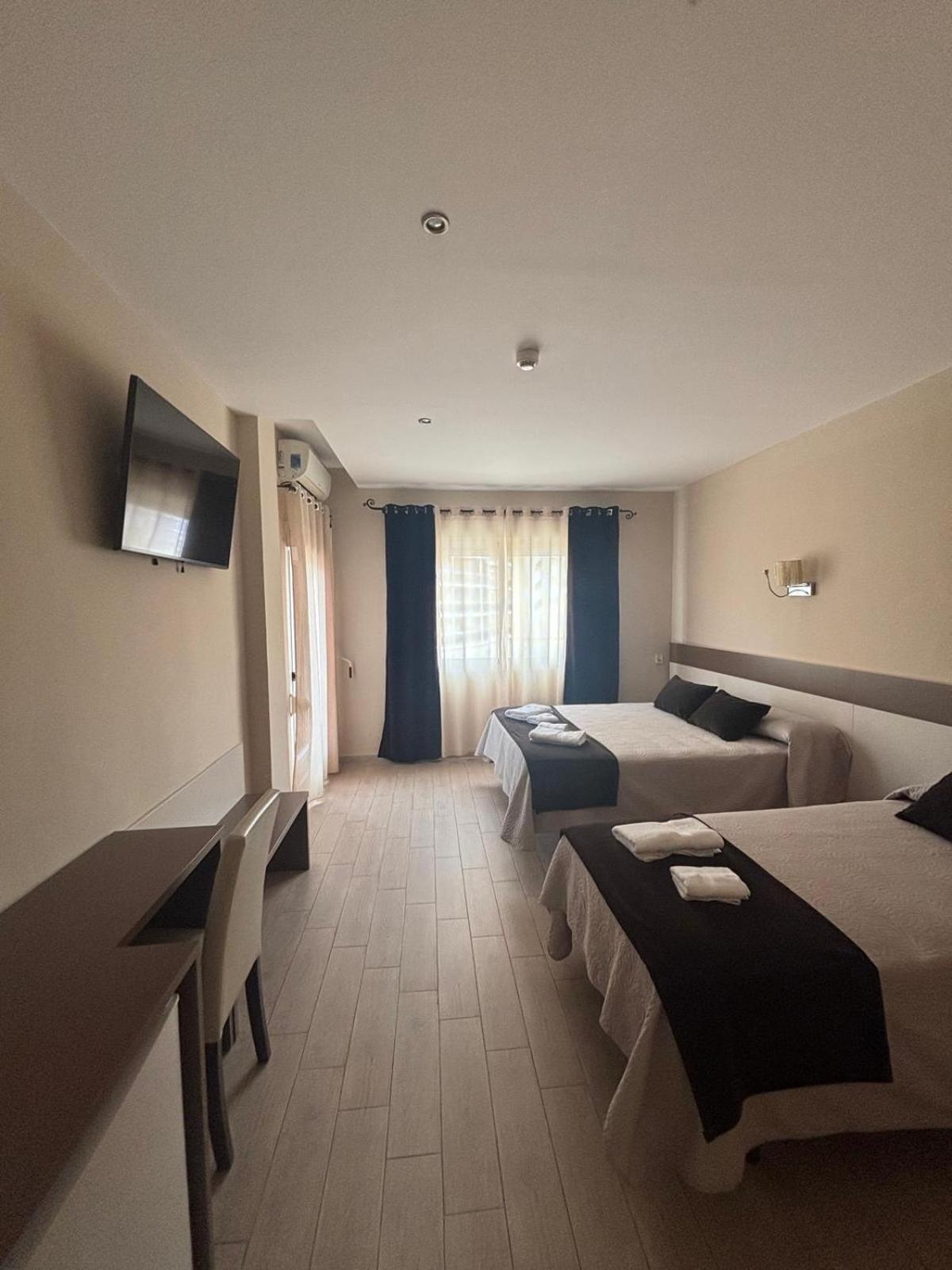 Hotel Ancla Оропеса дел Мар Екстериор снимка